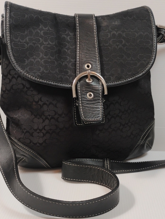 Coach Handbags - Coach Y2K Vintage Made In USA Soho Flap Bag With Kissing "C's"